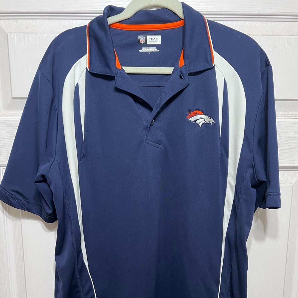 Denver Broncos NFL team apparel Polo size Large.